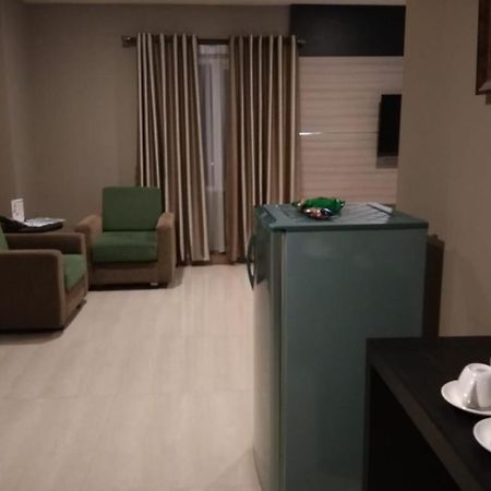 Hotel Olive Tangerang Zimmer foto